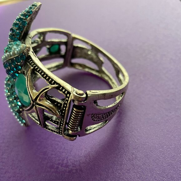 Turquoise Rhinestone Starfish Bracelet - Picture 2 of 5